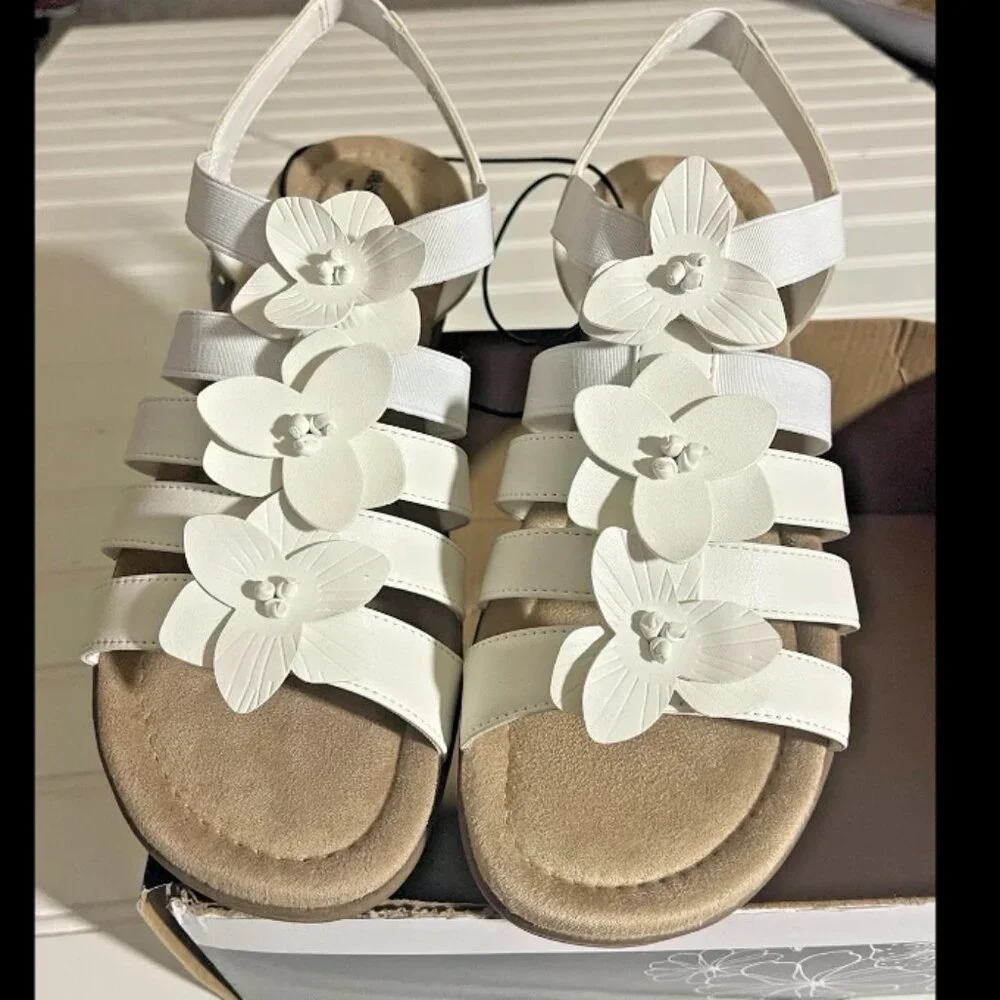 east 5th Ister Women’s Heeled Sandals White Sz 11 M MSRP $60 - Picture 10 of 12